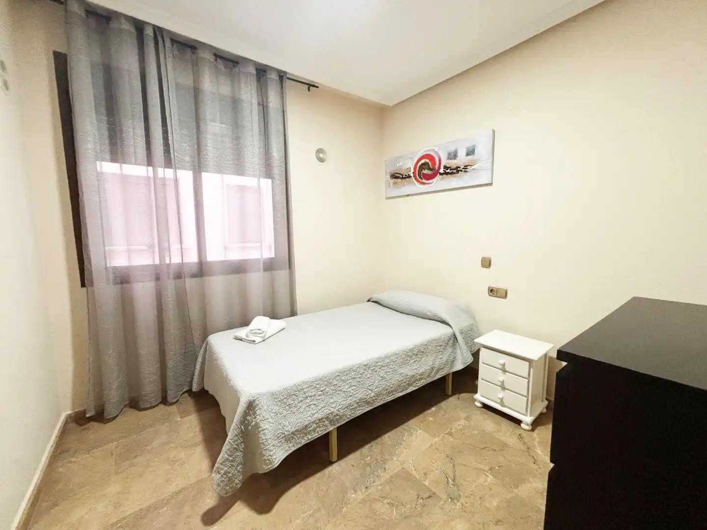 Habitación de Piso en venta en Torrevieja con Aire acondicionado, Terraza y Amueblado