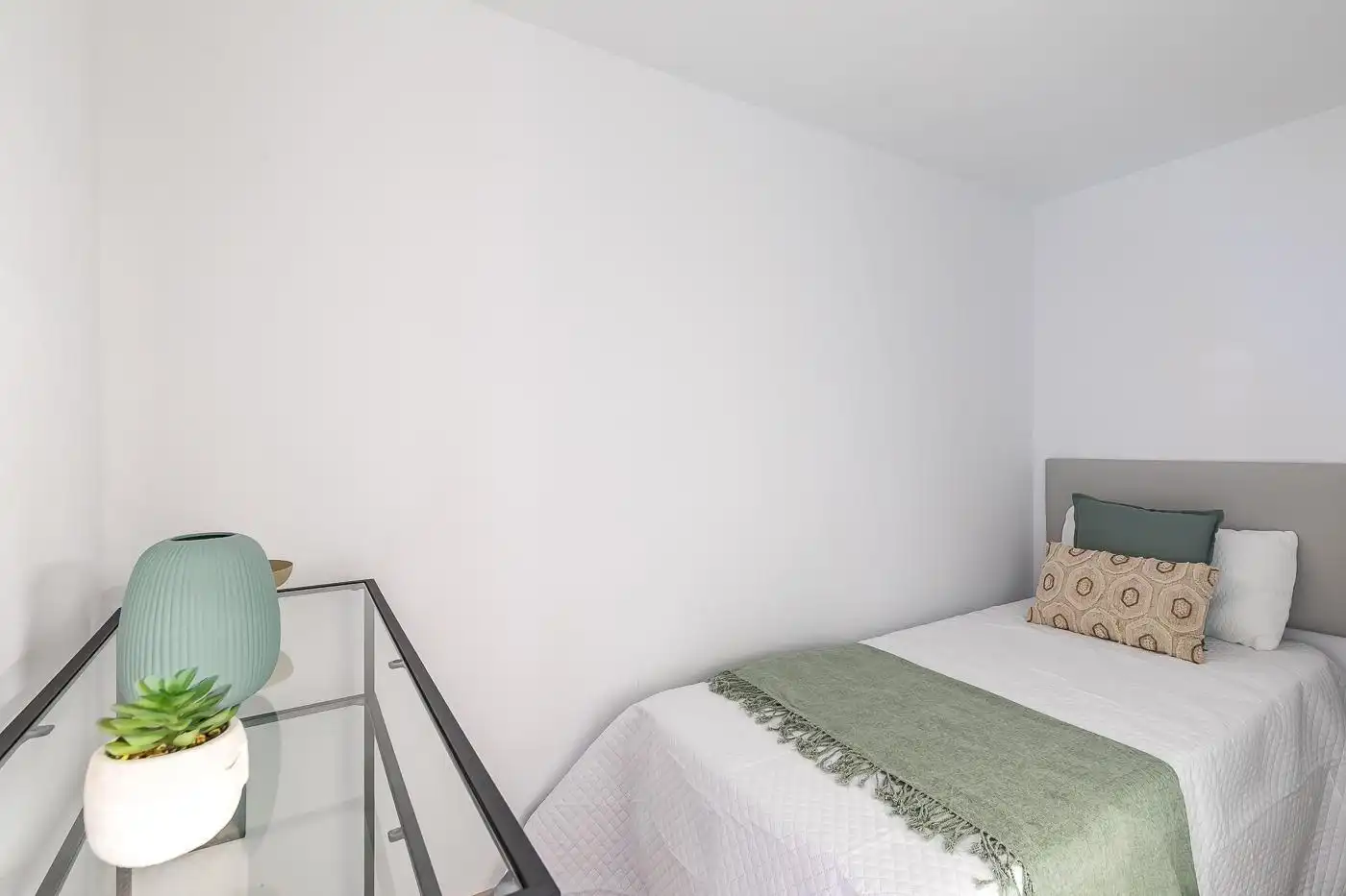 Habitación de Apartamento de alquiler en Madrid con Aire acondicionado, Calefacción y Amueblado