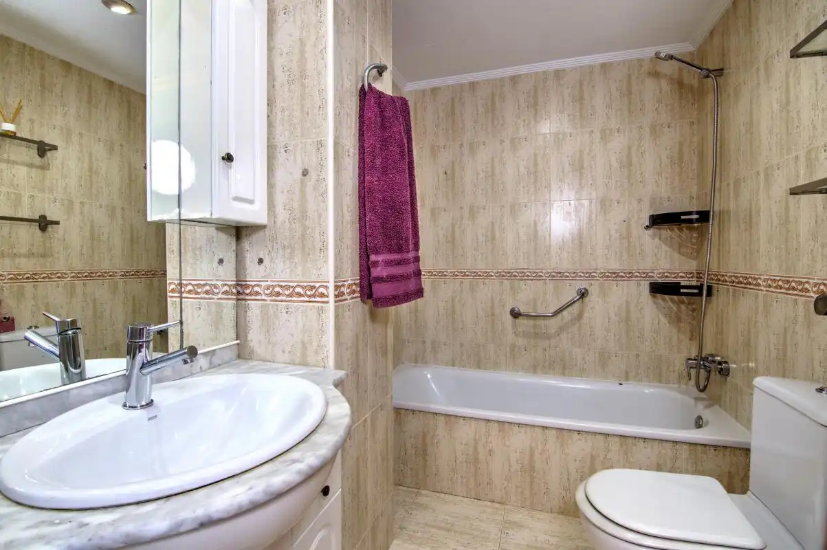 Bathroom of Flat for sale in San Vicente del Raspeig / Sant Vicent del Raspeig  with Air Conditioner, Heating and Private garden