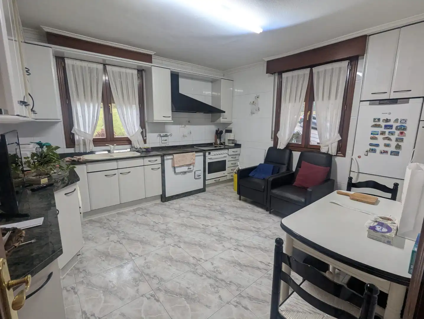 Cuina de Casa adosada en venda en Bedia amb Calefacció, Jardí privat i Traster