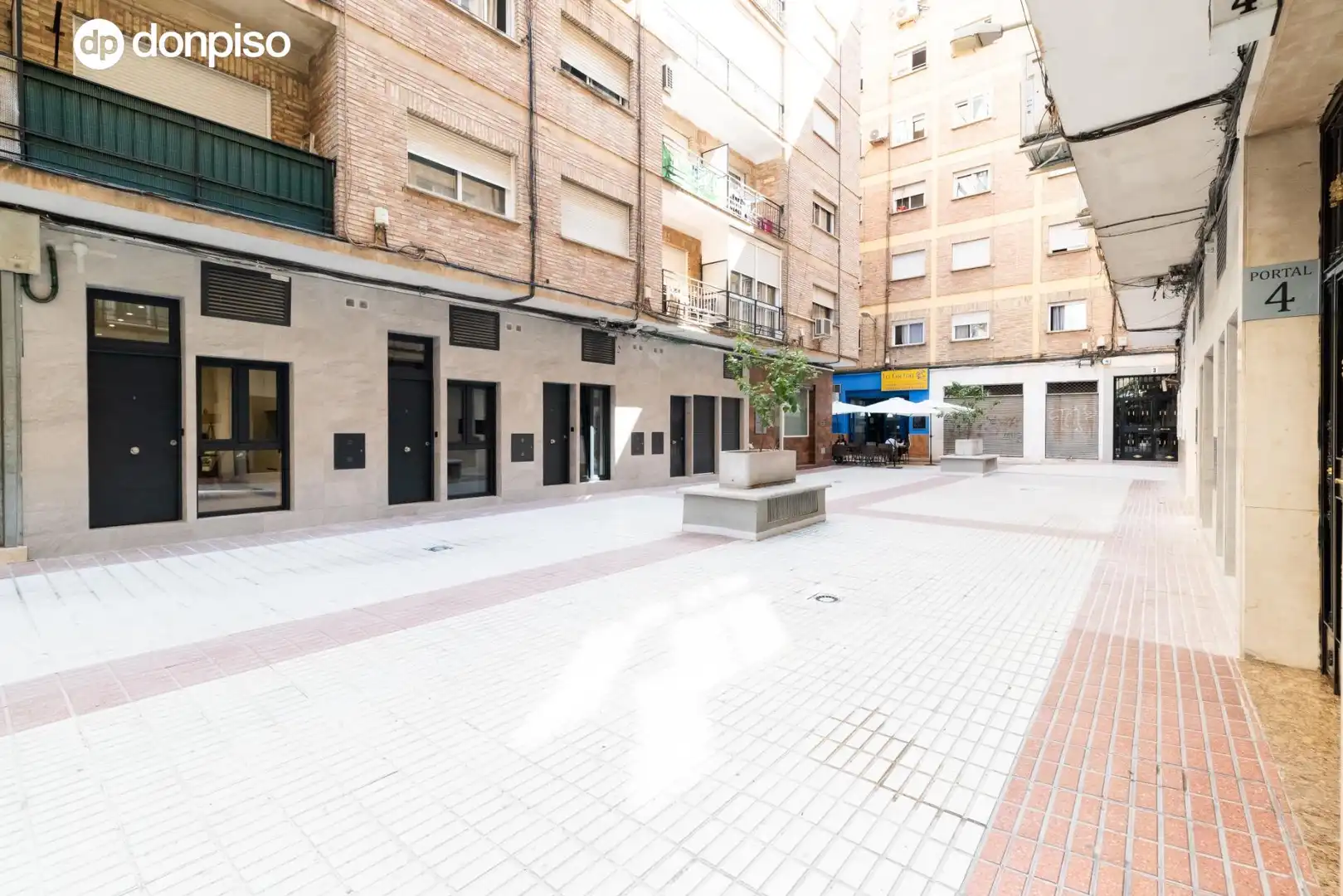Außenansicht von Loft zum Verkauf in Granada mit Klimaanlage, Heizung und Möbliert