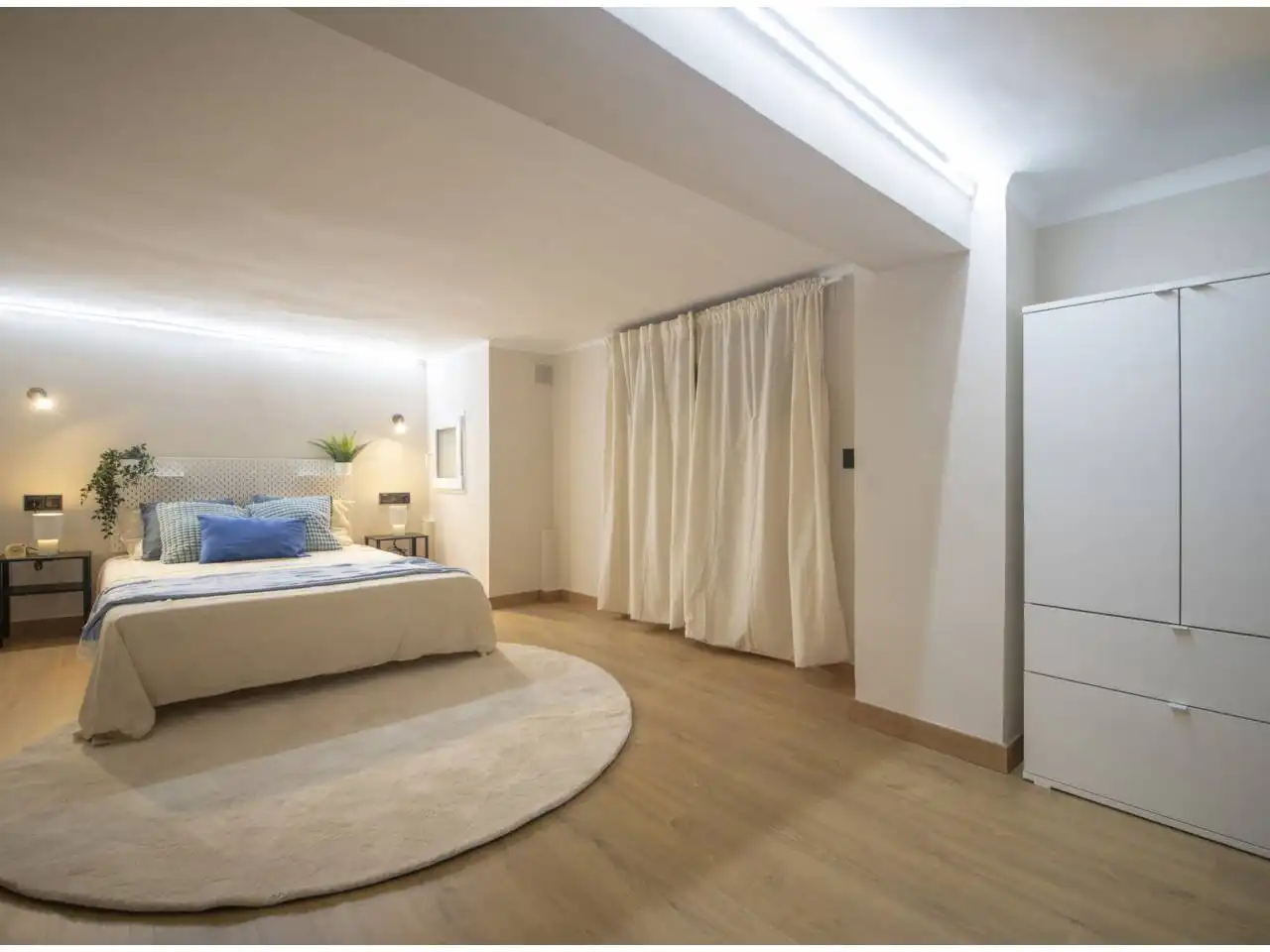 Schlafzimmer von Maisonette zum Verkauf in Barcelona mit Klimaanlage, Heizung und Parkett