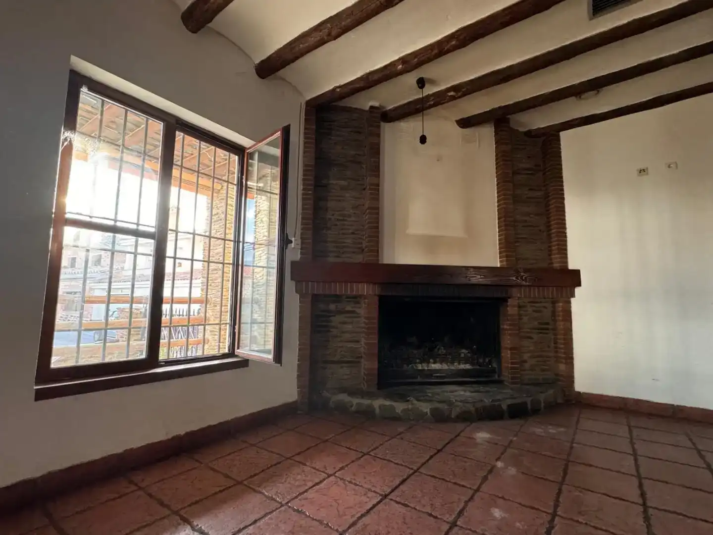 Sala d'estar de Pis en venda en Jérez del Marquesado amb Aire condicionat, Jardí privat i Parquet