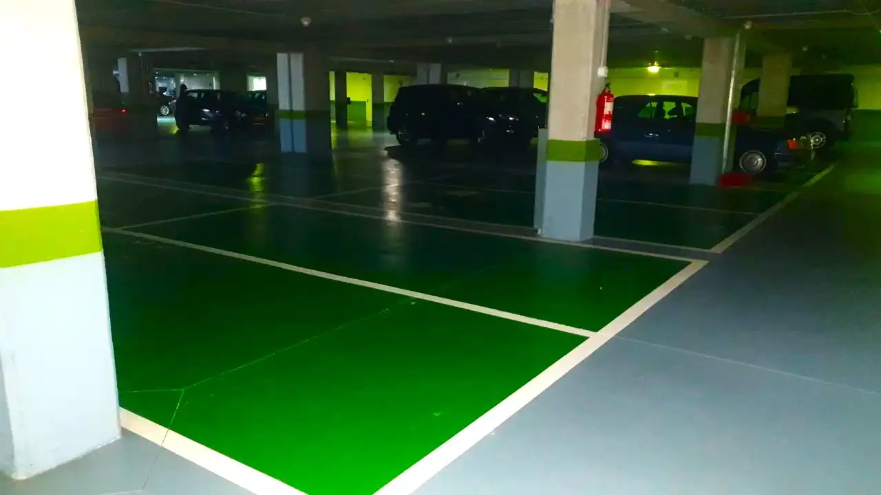 Parkplatz von Garage zum Verkauf in Oviedo 