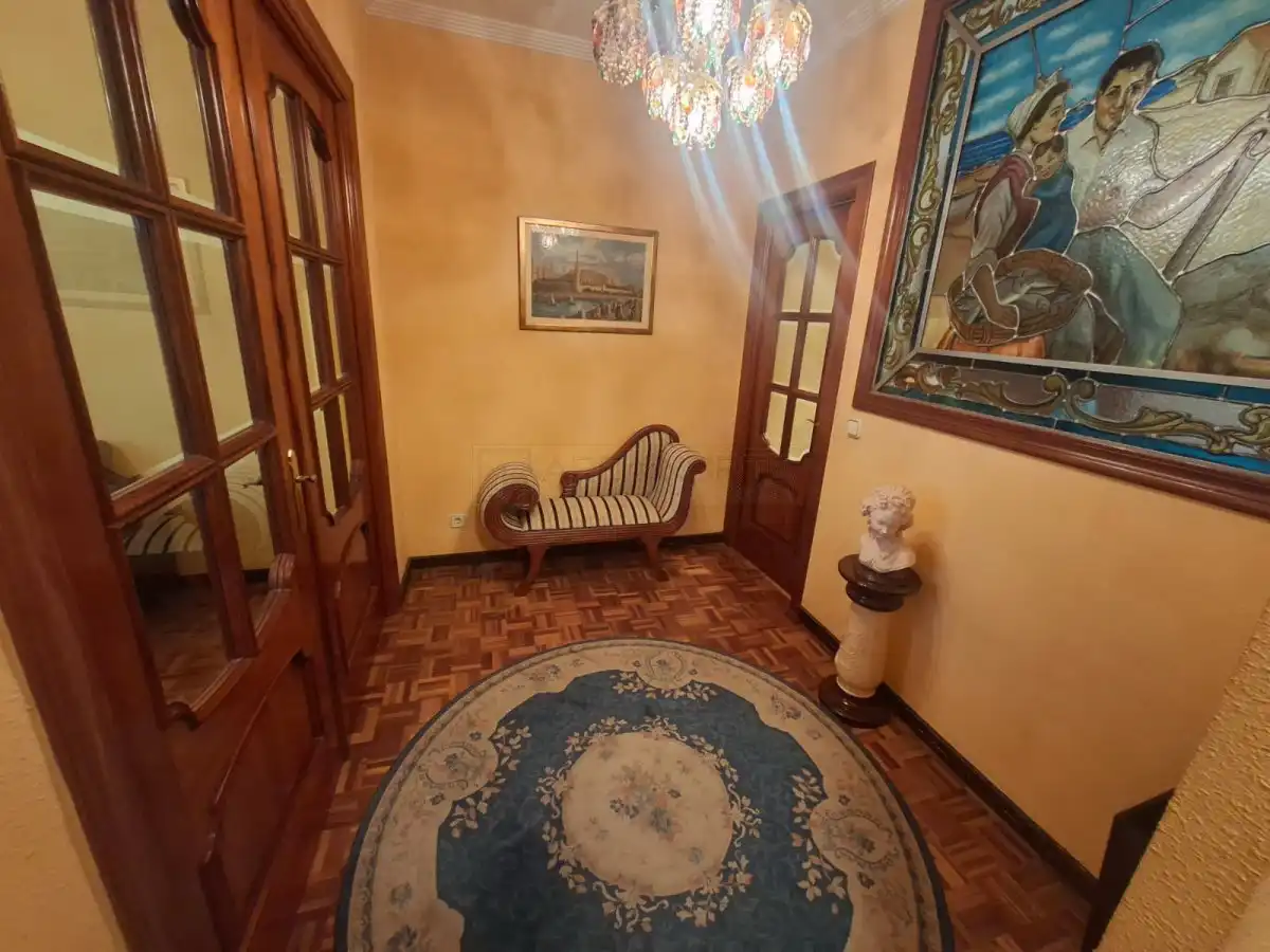 Piso en venta en Vitoria - Gasteiz con Calefacción y Parquet