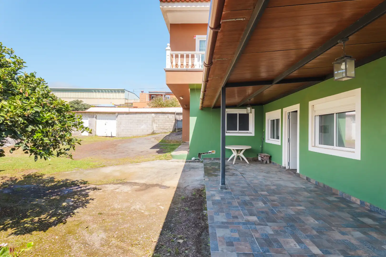 Vista exterior de Casa o xalet en venda en El Rosario amb Jardí privat, Terrassa i Forn