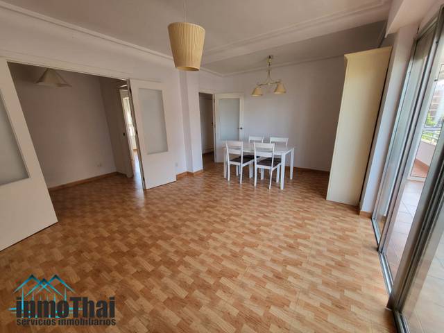 Piso en Venta en Calle Diego Fernández Herrera, 1 en Madre de Dios