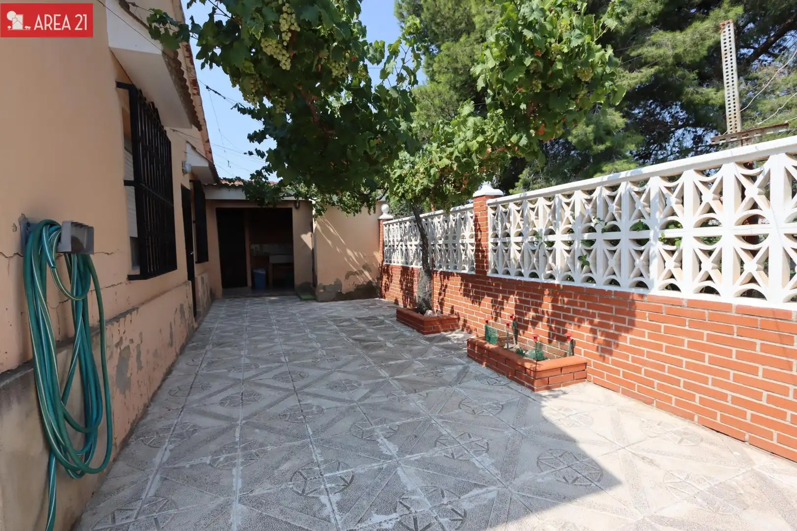 Terrace of Houses for sale in Llíria  with Private garden, Terrace and Storage room