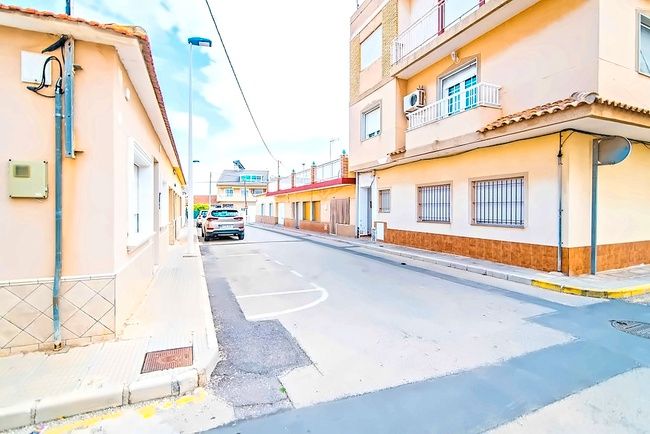 Vista exterior de Pis en venda en San Pedro del Pinatar