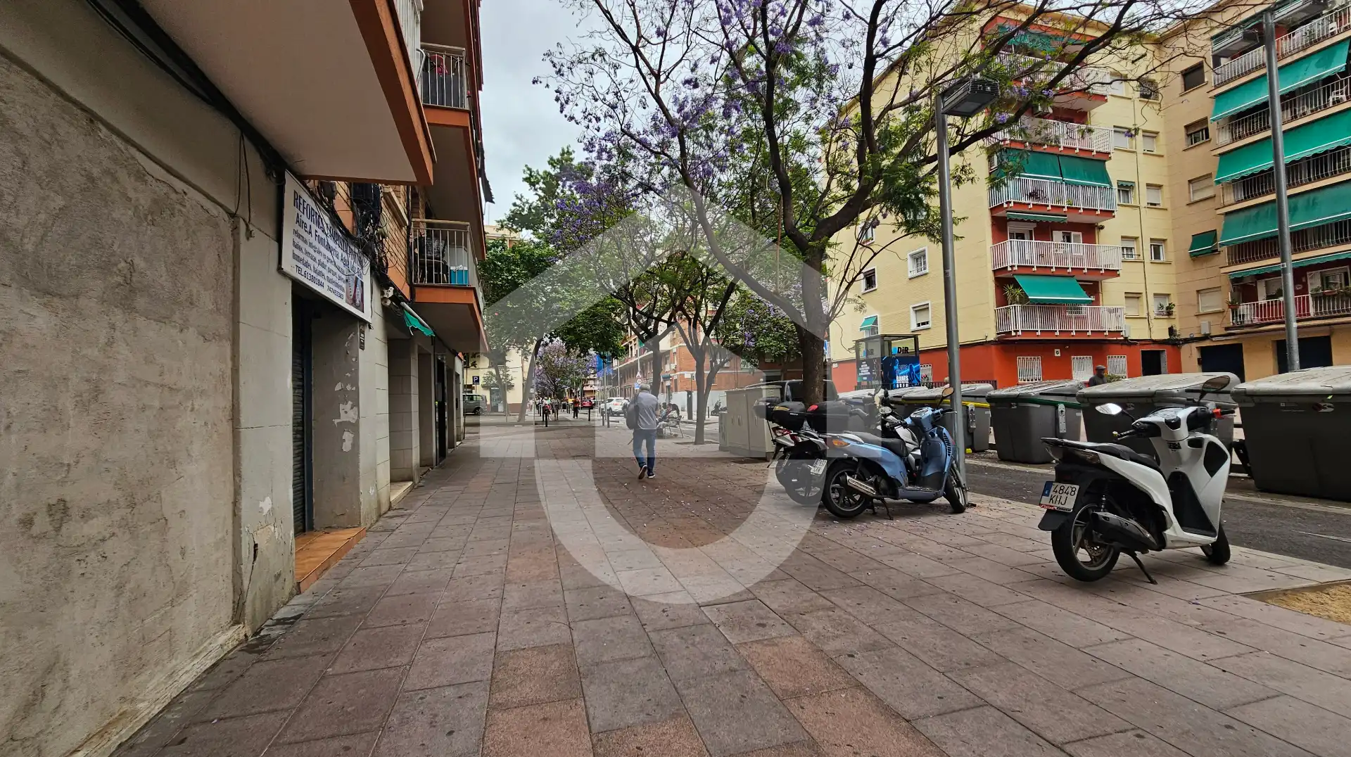 Vista exterior de Local en venta en Barcelona