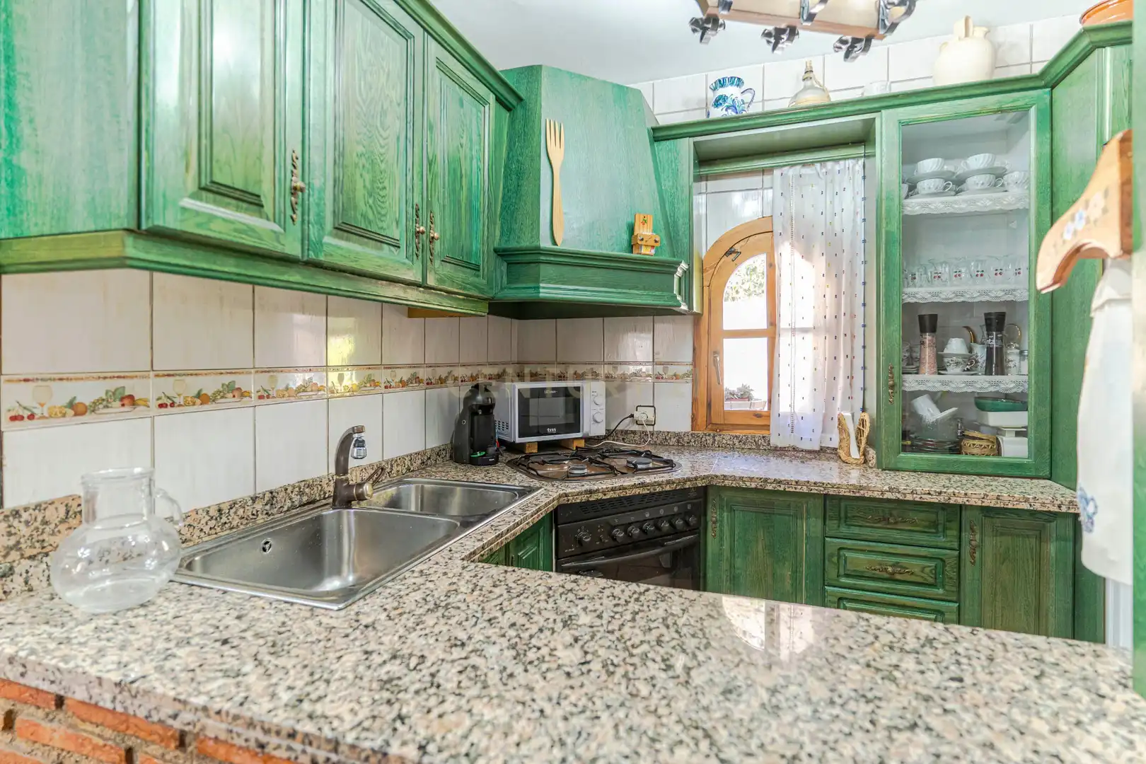 Cocina de Casa o chalet en venta en Güéjar Sierra con Jardín privado, Trastero y Piscina