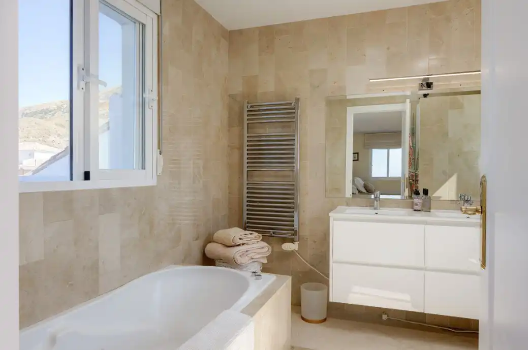 Chalet con piscina en venta en Camino de Valtocado 23, imagen 23