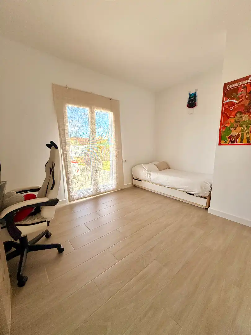Dormitori de Casa o xalet en venda en Espartinas amb Aire condicionat, Calefacció i Jardí privat