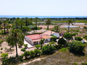 Casa rústica con jardín en venta en N/A