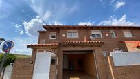 Exterior view of Single-family semi-detached for sale in Torrejón del Rey  with Air Conditioner