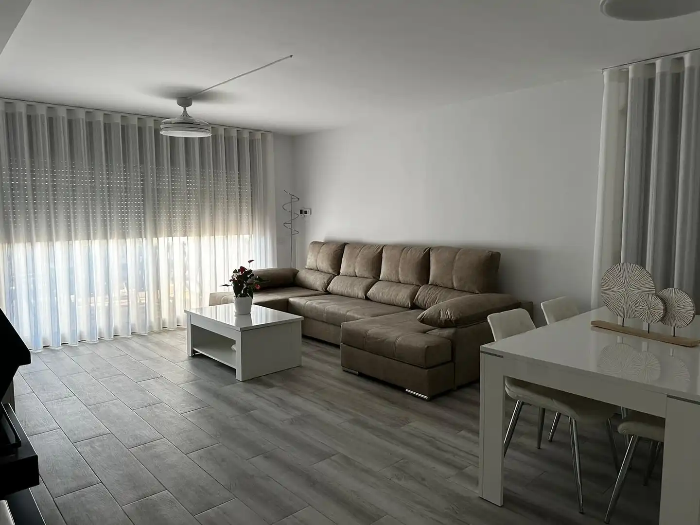 Sala de estar de Casa o chalet en venta en Calafell con Aire acondicionado, Calefacción y Jardín privado