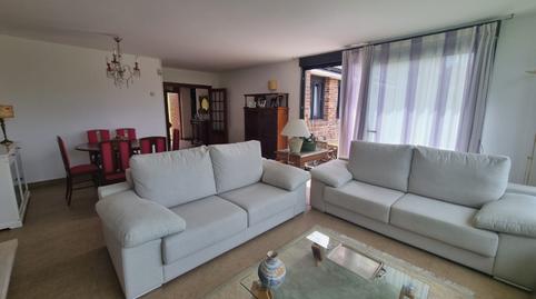 Foto 3 de Casa o xalet en venda a Calle Playa de Usil, Mogro, Cantabria