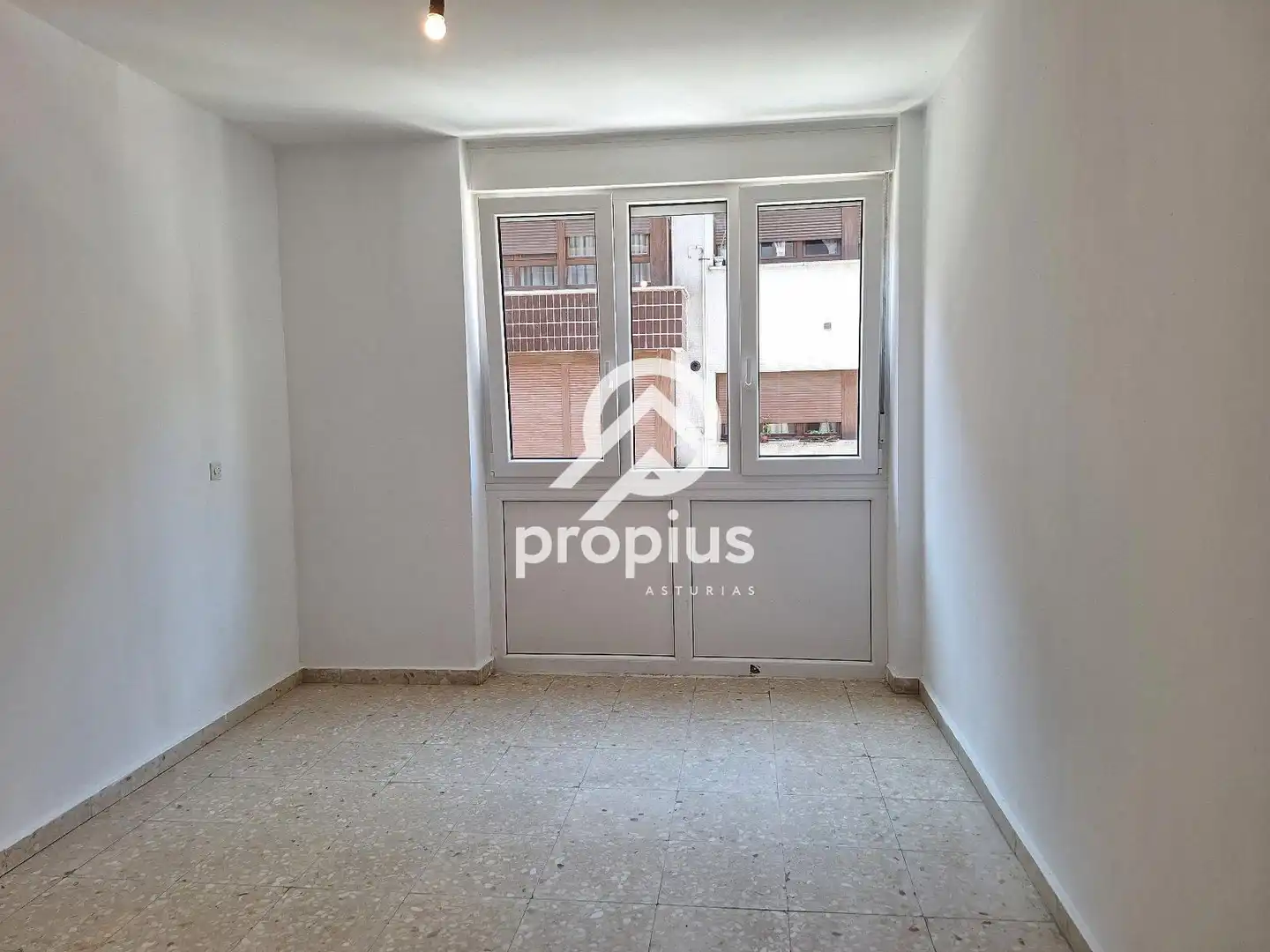 Piso en venta en Severo Ochoa, Parres