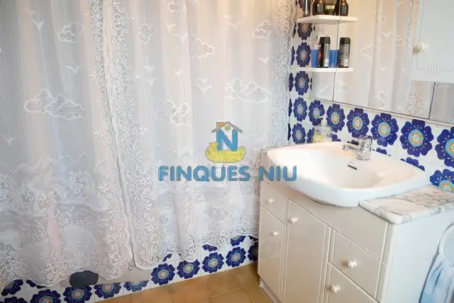 Bathroom of Houses for sale in Massanes