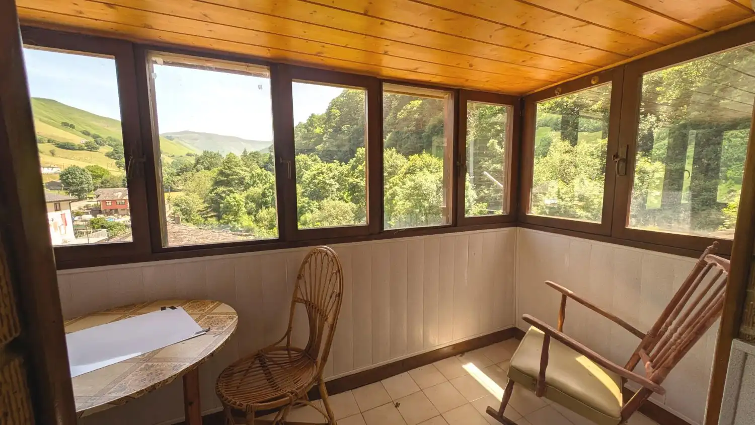Terrasse von Wohnung zum Verkauf in Vega de Pas mit Heizung, Abstellraum und Möbliert