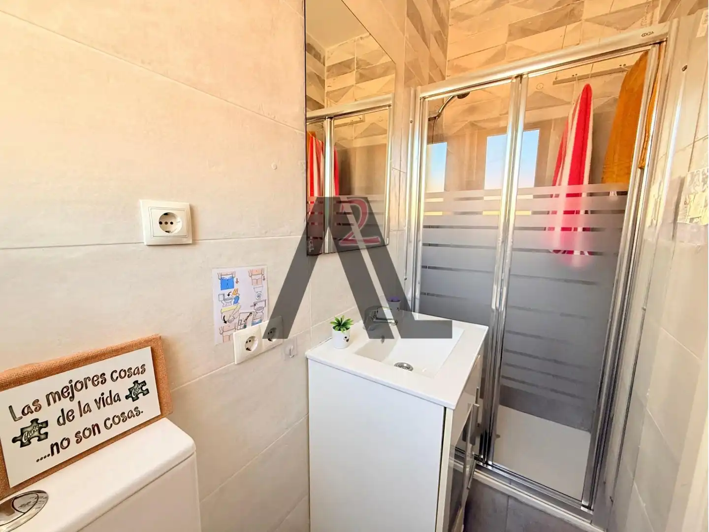 Bany de Apartament en venda en Madrid