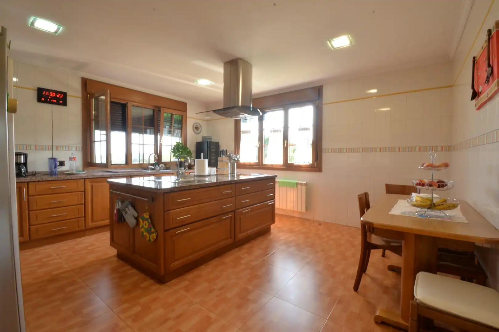 Cocina de Casa o chalet en venta en Oviedo  con Calefacción, Jardín privado y Terraza