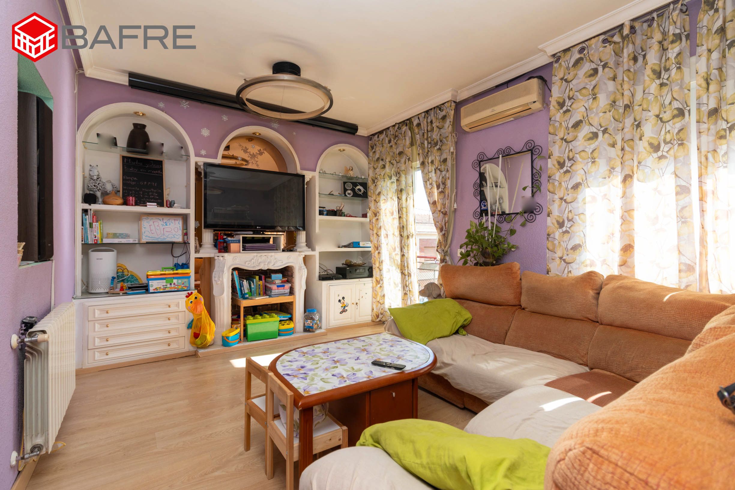 Living room of Flat for sale in  Madrid Capital  with Air Conditioner, Heating and Terrace