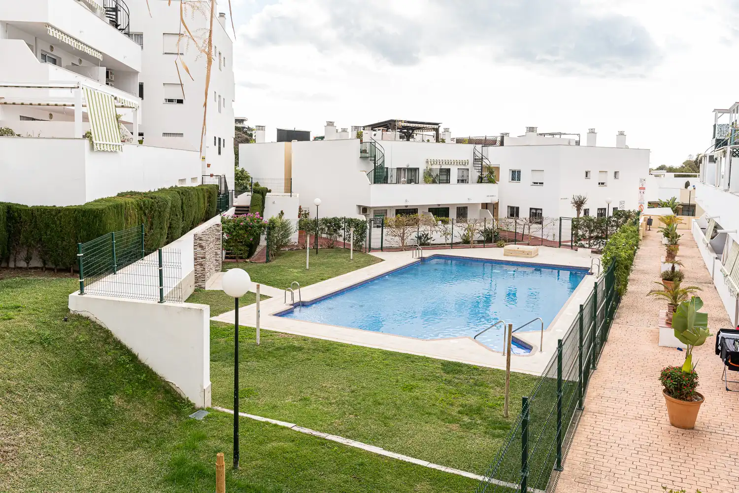 Piscina de Pis en venda en Benalmádena amb Aire condicionat, Terrassa i Piscina comunitària