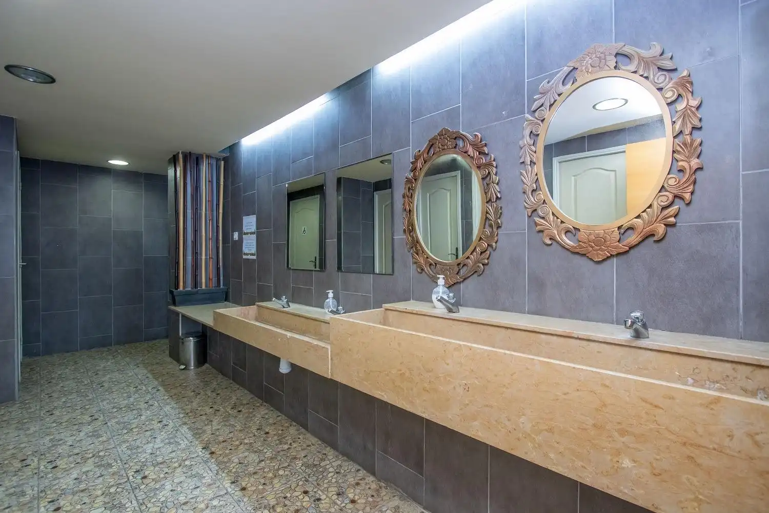 Baño de Local en venta en Castellón de la Plana / Castelló de la Plana con Aire acondicionado