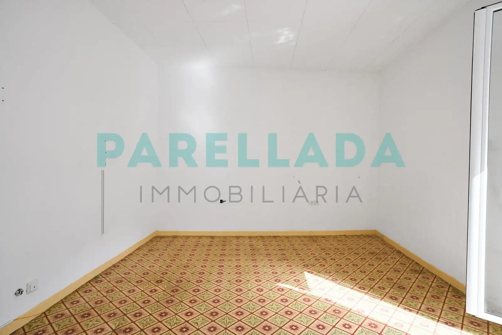 Piso en venta en Badalona con Terraza y Balcón