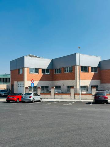 Nave industrial en Alquiler en Avenida de los Reyes en El Olivar - La Magdalena