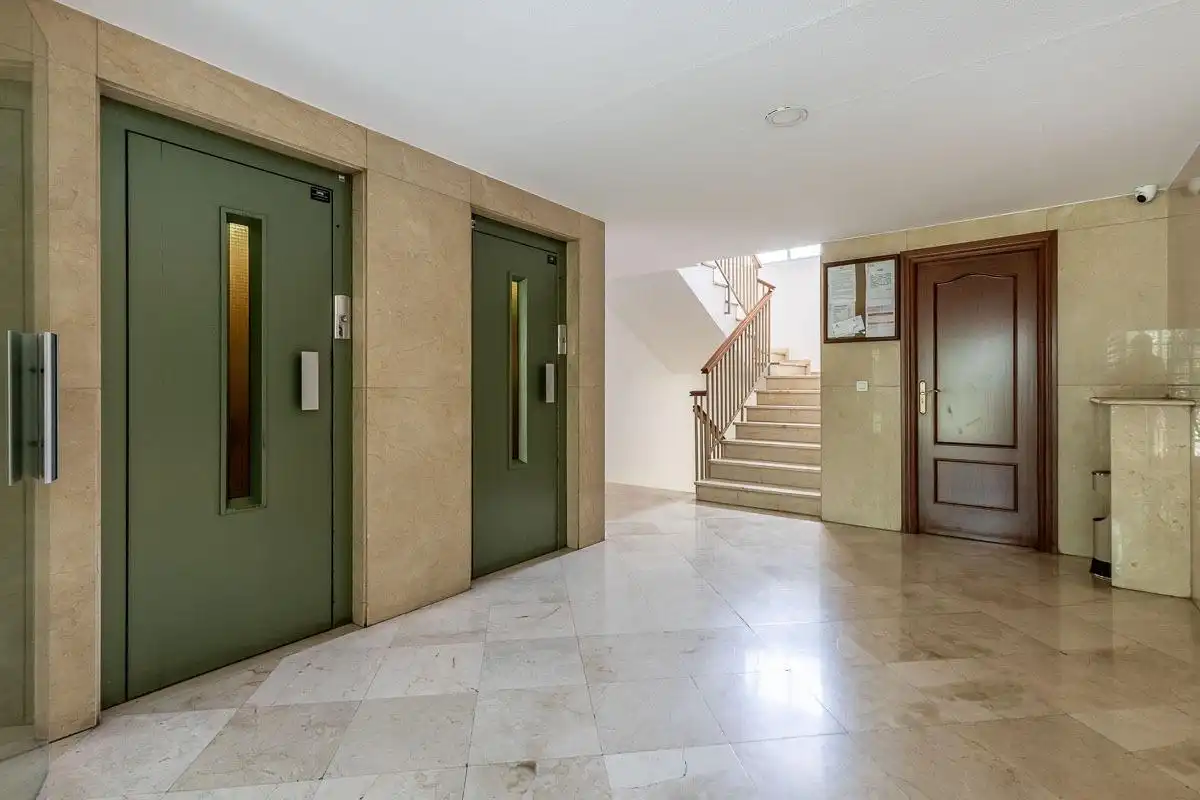 Flat with terrace for sale in Beiro, imagen 28