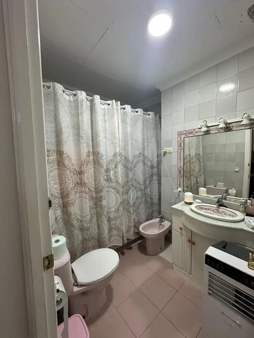 Bathroom of Houses for sale in Utrera