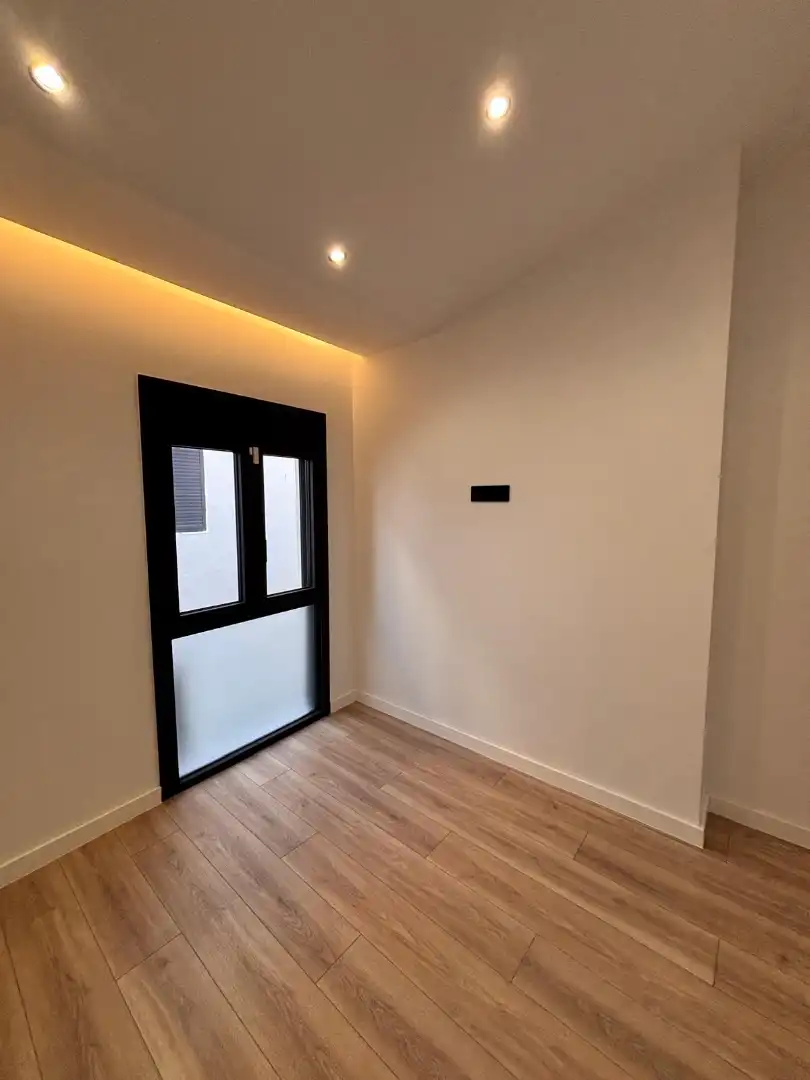Piso con terraza en venta en Carrer del Canonge Pibernat, imagen 12