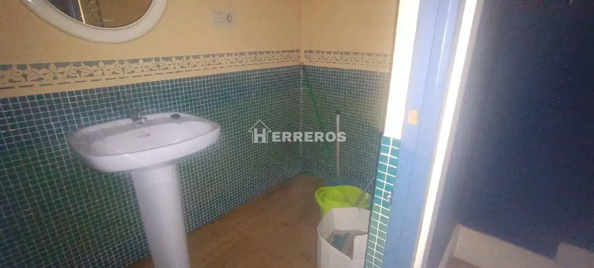 Business premises for sale in vara de rey, imagen 12