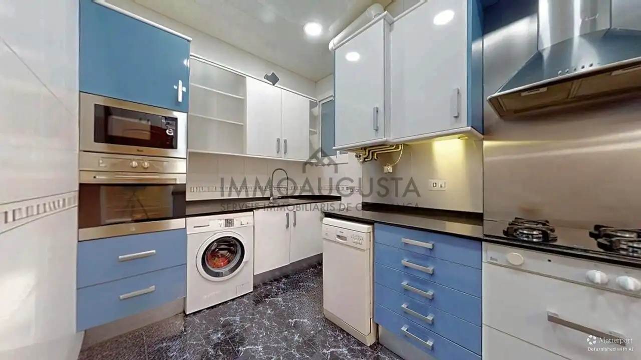 Cuina de Pis en venda en Barcelona amb Aire condicionat, Calefacció i Parquet