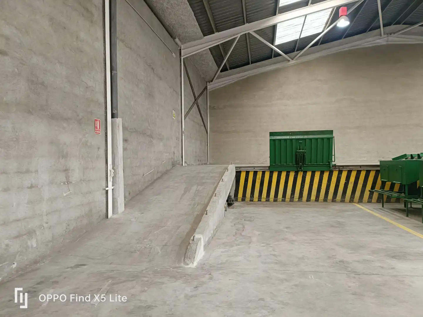 Fabrikhallen zur Miete in Nules