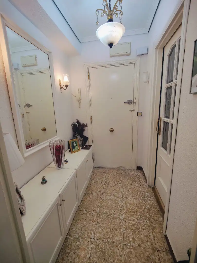 Flat with lift for sale in Ronda de los Tejares, imagen 2