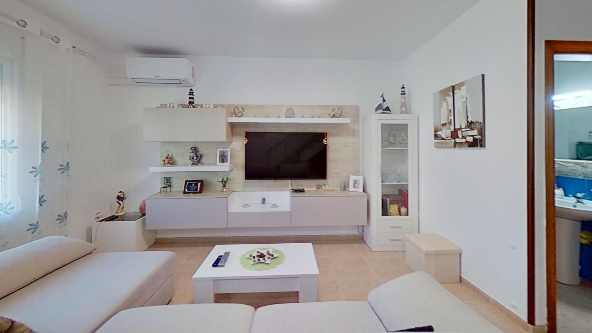 Living room of Single-family semi-detached for sale in Càlig  with Terrace, Furnished and Oven