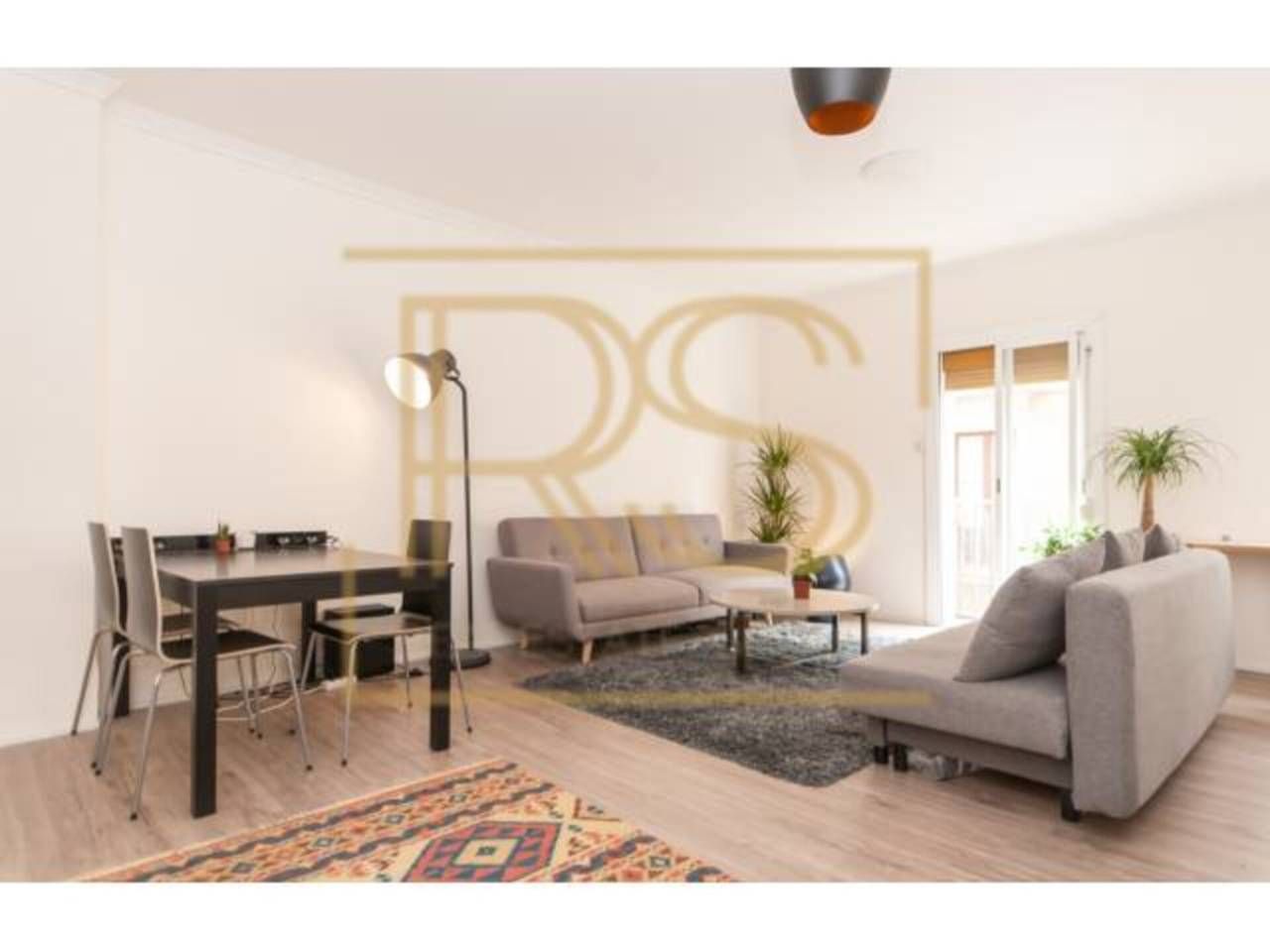 Living room of Flat to rent in  Barcelona Capital  with Air Conditioner, Heating and Parquet flooring