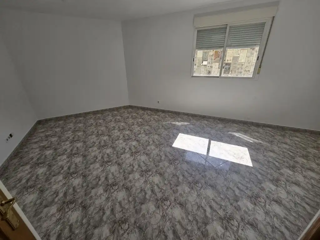 Piso en venta en Torres de la Alameda con Calefacción y Trastero