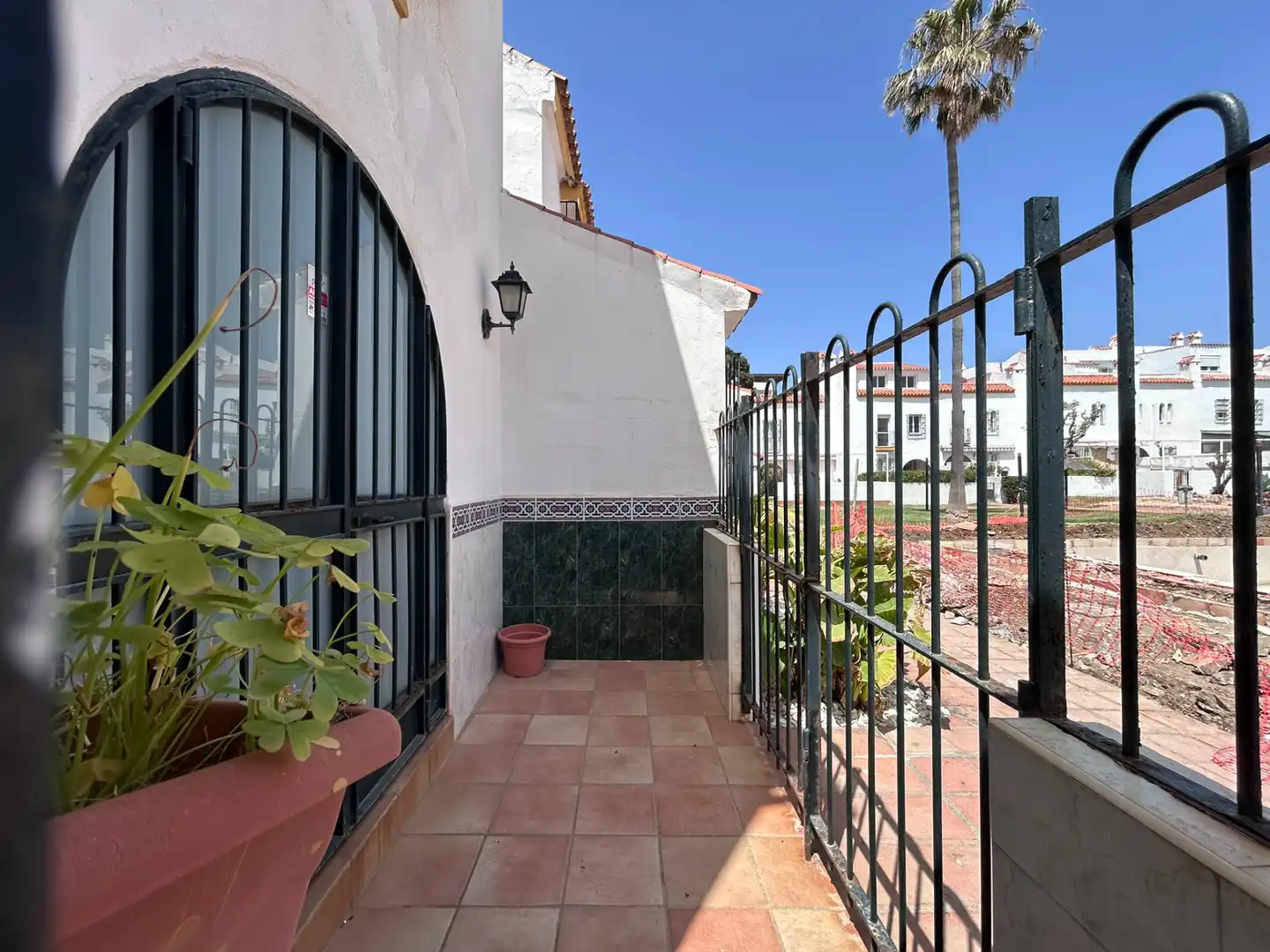 Casa adosada en venta en Casares con Terraza, Amueblado y Alarma