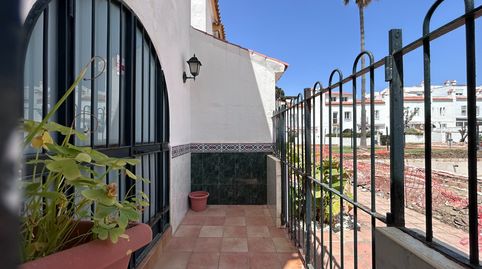 Foto 2 de Casa adosada en venta en Marina Urbanization Casares, 245, Marina de Casares, Casares