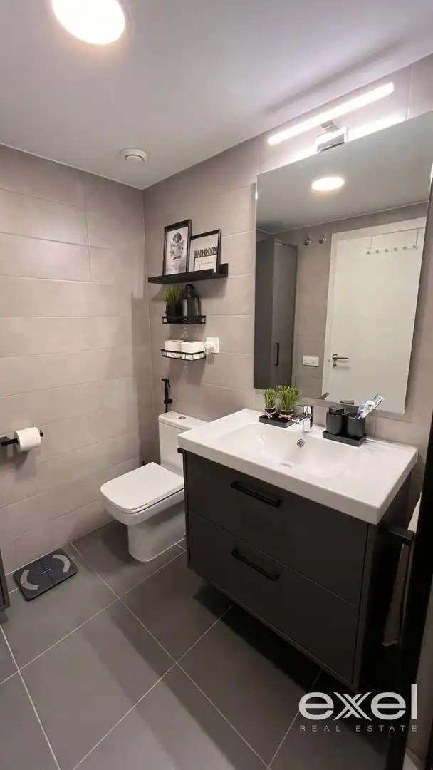Baño de Piso en venta en Sant Just Desvern con Aire acondicionado, Calefacción y Terraza