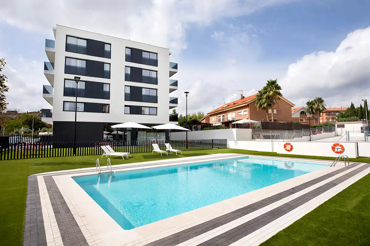 Piscina de Piso en venta en Abrera con Terraza, Trastero y Piscina comunitaria