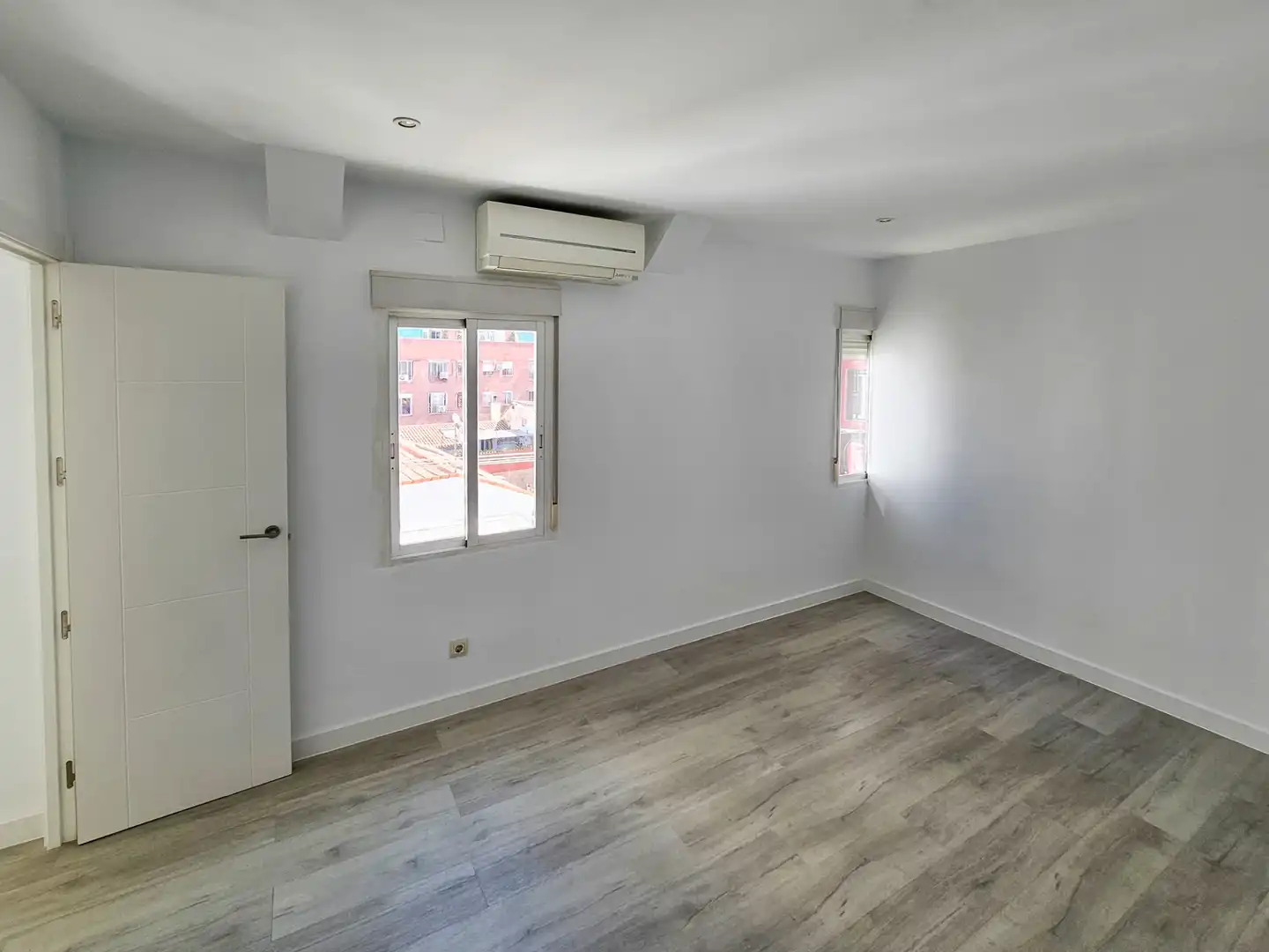 Habitación de Apartamento en venta en Madrid con Aire acondicionado, Horno y Microondas