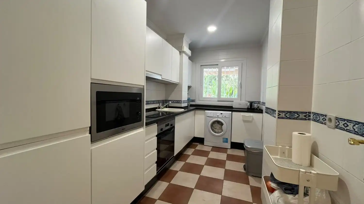 Cuina de Apartament de lloguer en Benalmádena amb Aire condicionat, Calefacció i Terrassa