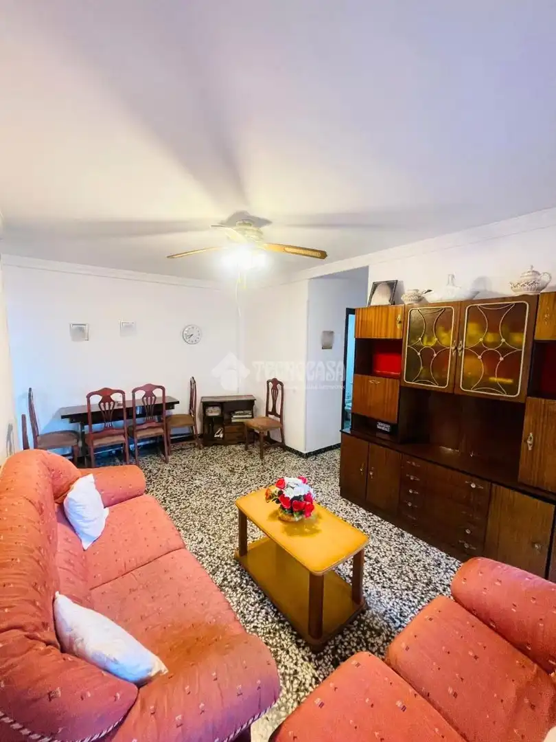 Sala de estar de Piso en venta en Fuengirola con Balcón