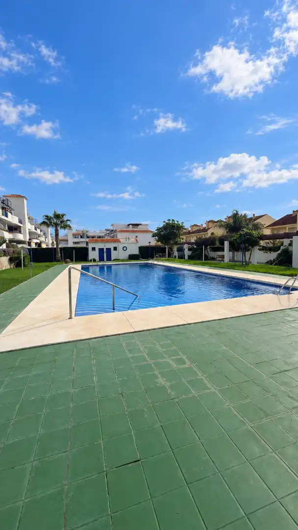 Piscina de Pis en venda en Benalmádena amb Aire condicionat, Calefacció i Terrassa