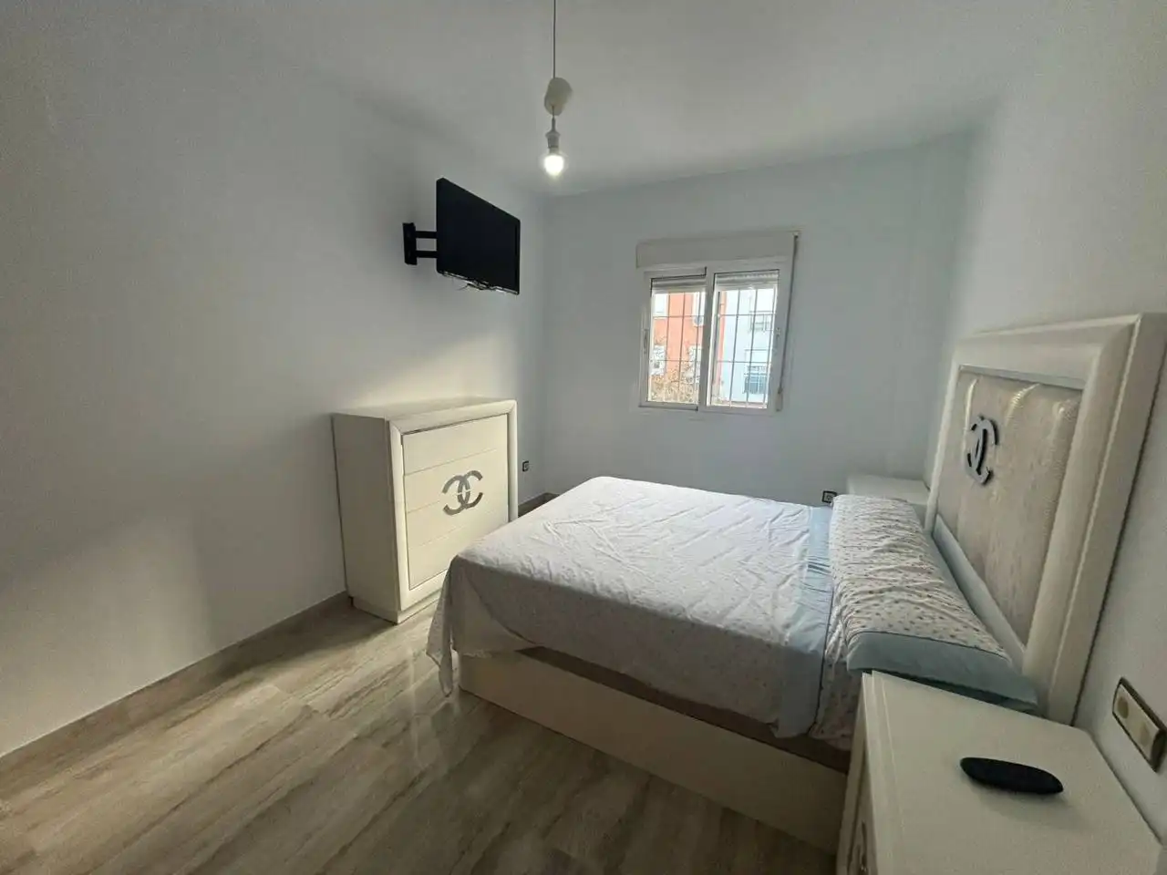 Habitación de Casa adosada en venta en Dos Hermanas con Aire acondicionado, Calefacción y Jardín privado